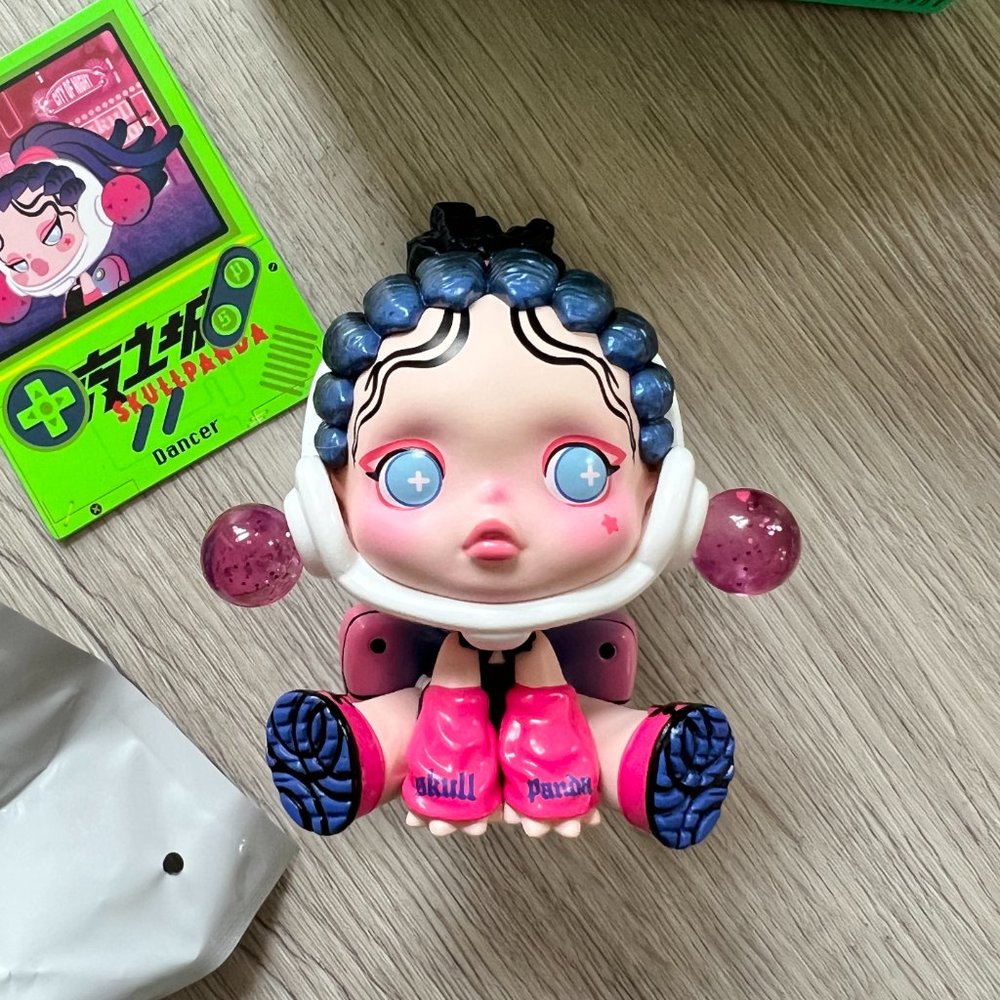 POP MART Skullpanda City of Night Blind Box Figure (Dancer)